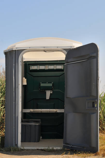 Best Luxury portable toilet rental  in Farmersville, OH